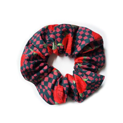 Scrunchie mit roten Rosen auf schwarz-rotem Grund und spanischer Anmutung