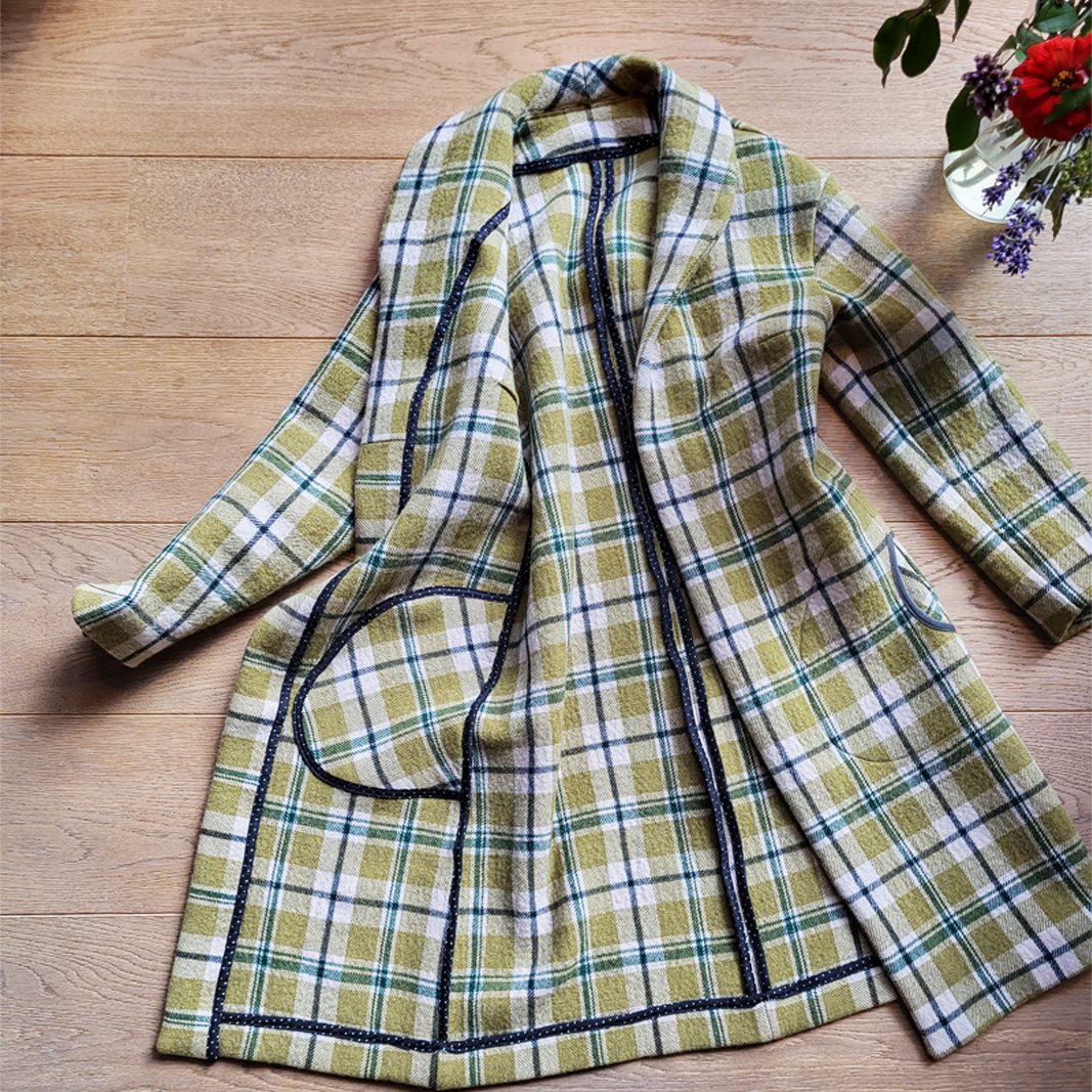 JM24-mantel-merino-karo.1